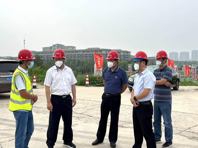 蚌埠市委常委、市委秘書長(zhǎng)、懷遠(yuǎn)縣委書記王慶武到G206-03標(biāo)項(xiàng)目調(diào)研指導(dǎo)工作